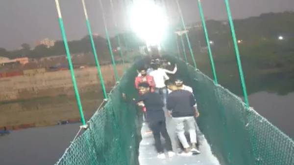  135 பேர் மரணம்