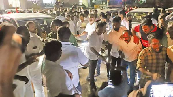 உச்சம் பெற்ற மோதல் உச்சம் பெற்ற மோதல்