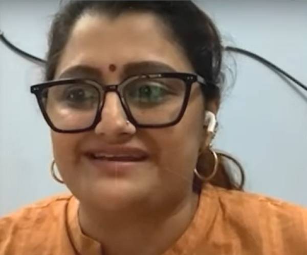  ஹோப் வானதி 