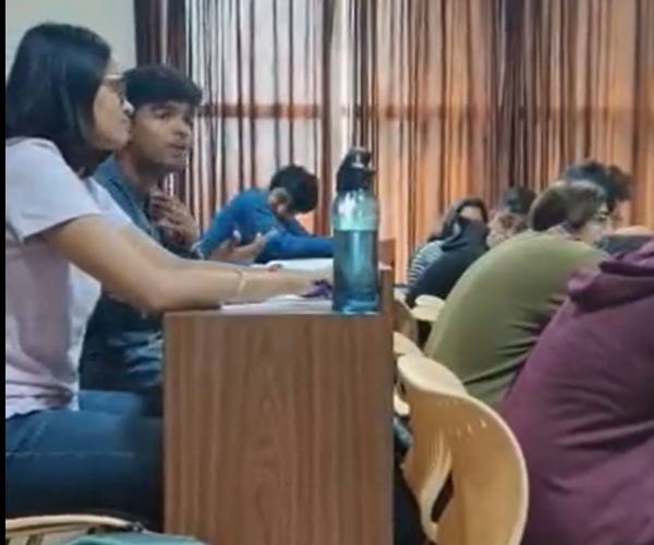  கிளாஸ் ரூமில்