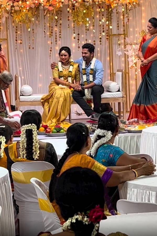 வெண்பாவை கழட்டி விட்ட பாரதி