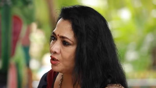 ஆயுதத்தை எடுத்து ஷர்மிளா