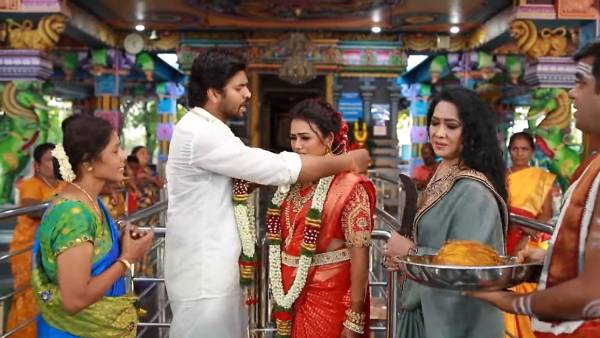 கடைசியில் வெண்பாவுக்கு ஆப்பு