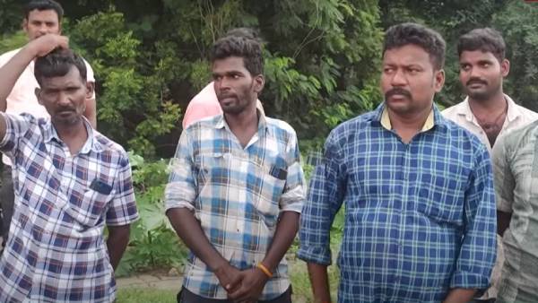 போலீசார் பேச்சுவார்த்தை 