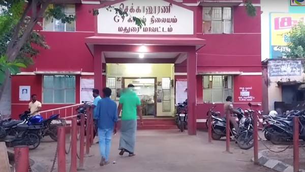 சாலையில் புரண்டு அடம்.. 