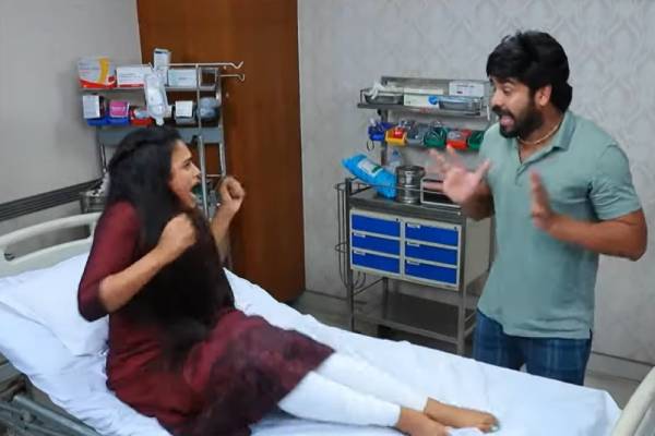 வெண்பாவுக்கு பயத்தை காட்டிய ரோகித்