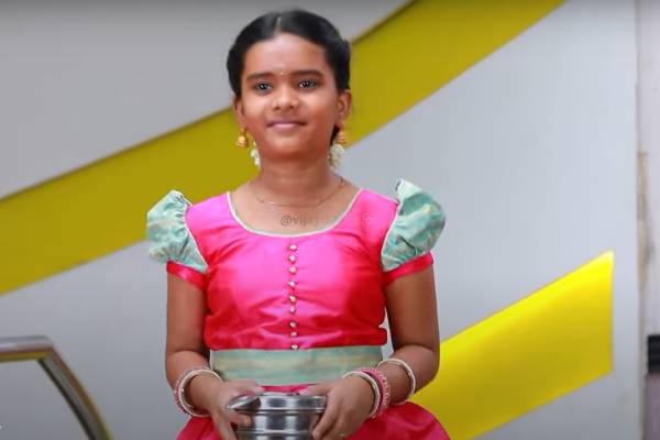 பாரதியோடு தீபாவளி கொண்டாடிய ஹேமா