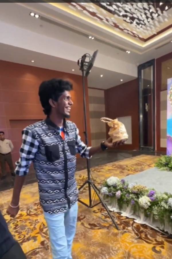 மேடையில் பாலா செய்த சேட்டை