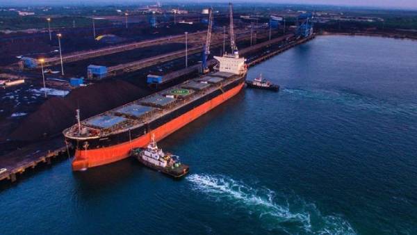 விசாகப்பட்டினம் துறைமுகம் 