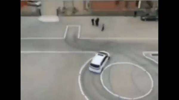  சீனாவில் டிரைவிங் லைசென்ஸ் 