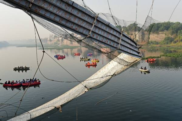 3,165 டிக்கெட்டுகள் 