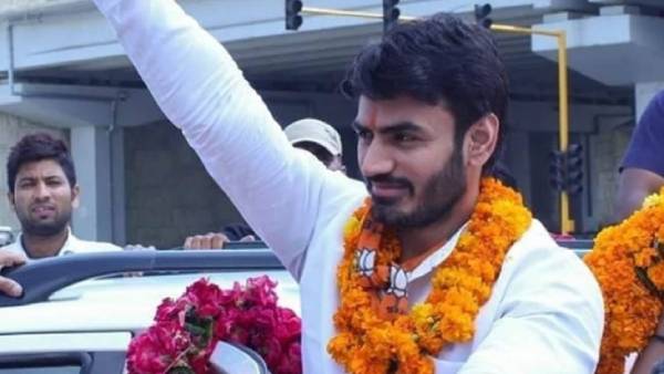 தியாகி - பிராமணர்கள் கூட்டம் 