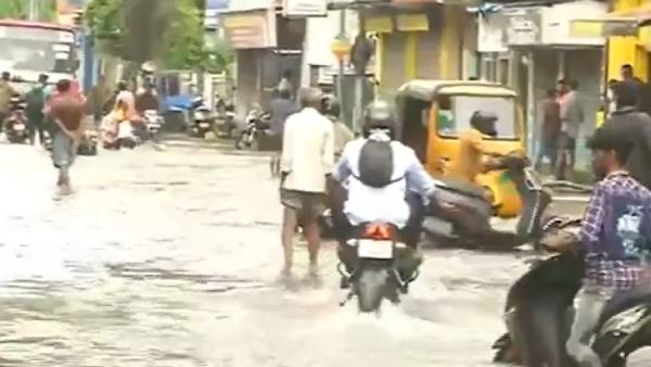  வெளியேற்றப்பட்ட மழை நீர்