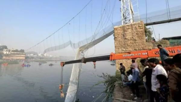  மோர்பி பாலம்