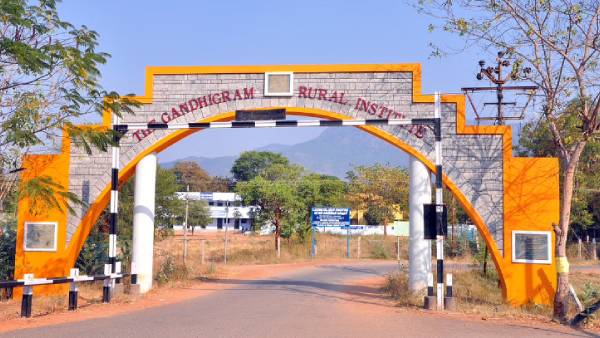 மதுரை டூ காந்தி கிராமம் 