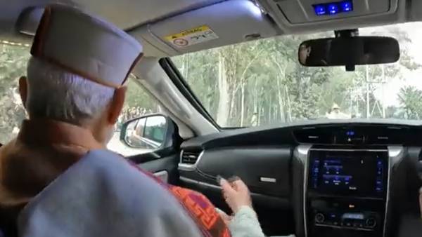  பிரதமர் மோடிக்கு வரவேற்பு