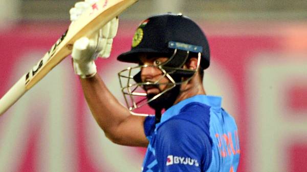 சொதப்பியவர்களுக்கு வாய்ப்பு 