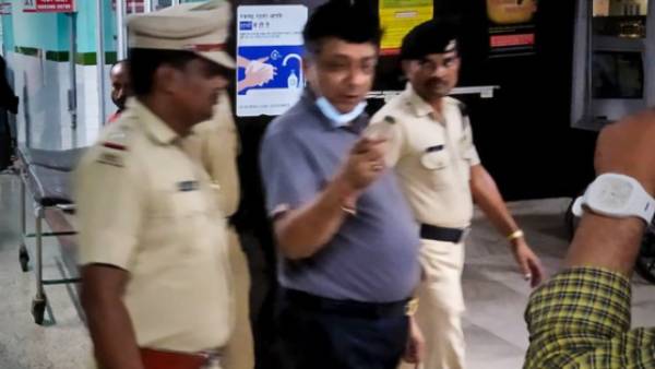 ஜிதேந்திர நரேன் இடைநீக்கம் 