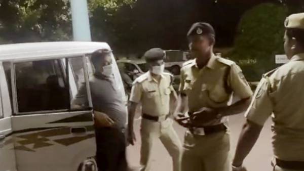  ஜிதேந்திர நரைன் கைது 