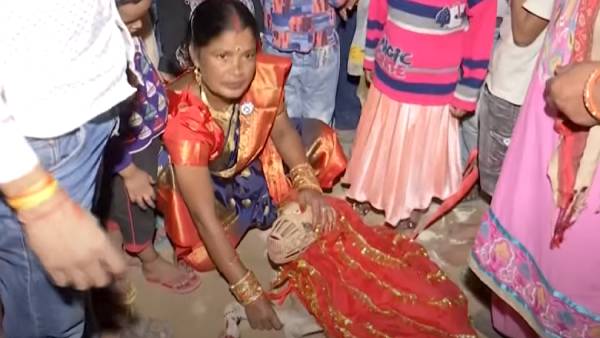 மூக்கின் மேல் விரல் வைக்கும் அளவில் 