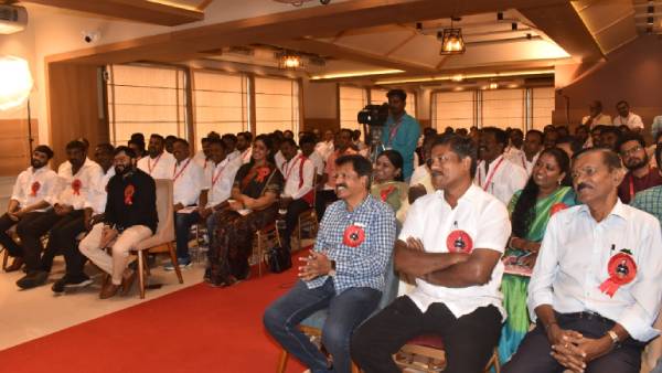 அறிக்கையான அரசியல் 
