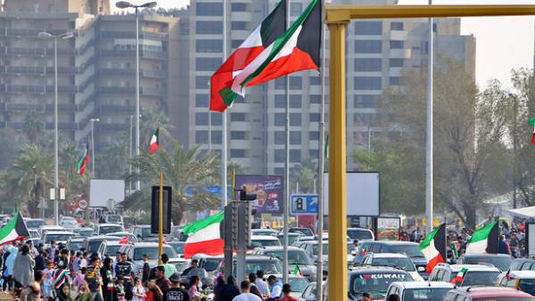 கடும் எதிர்ப்புகள் கடும் எதிர்ப்புகள்