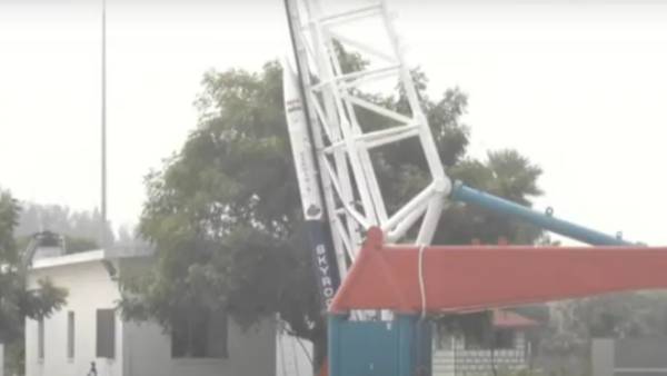 பல ராக்கெட்கள் பல ராக்கெட்கள்