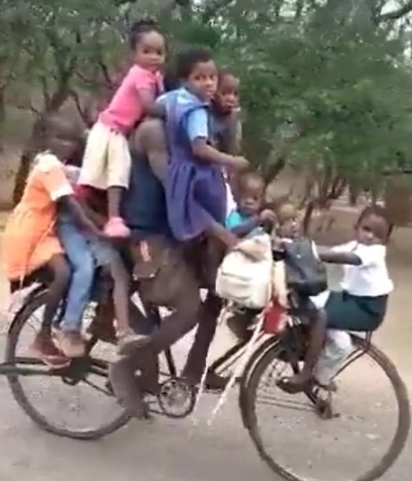 அசால்ட்டாக ஓட்டுகிறாரே 