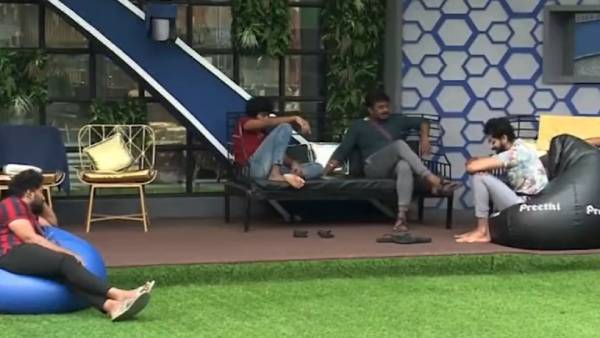 மாறிப்போனது கேரக்டர்