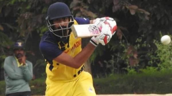 பாராட்டு மழை 