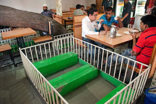 பீச்சில் சுடுகாடு பீச்சில் சுடுகாடு