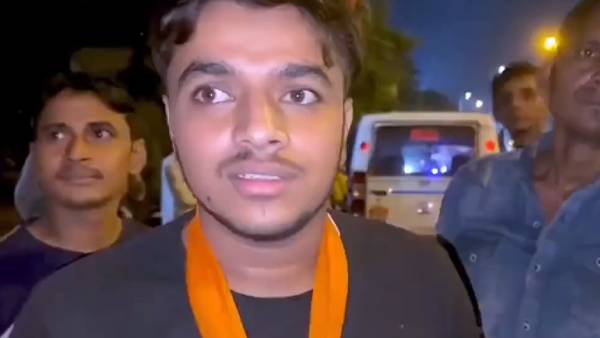 குஜராத்தில் கல்வி சரில்லை 