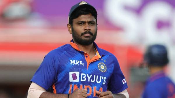 ஆடாமலே தோத்துகிட்டு இருக்கேன் 