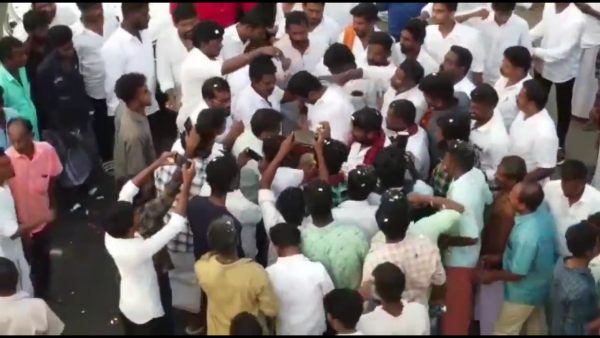 தடபுடல் வரவேற்பு 