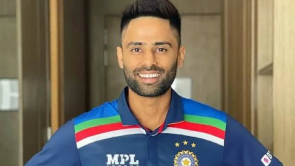 அசத்தும் சூர்யகுமார் யாதவ் 