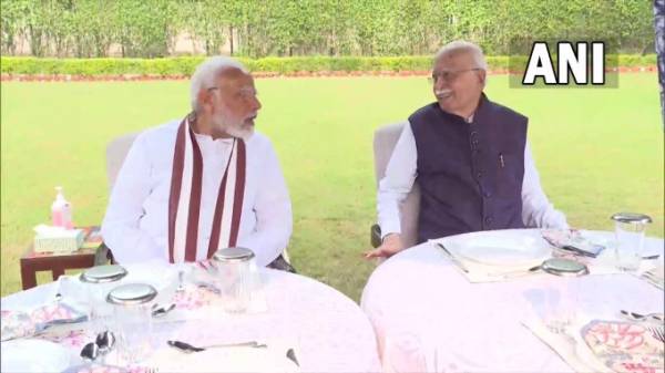  அத்வானி 