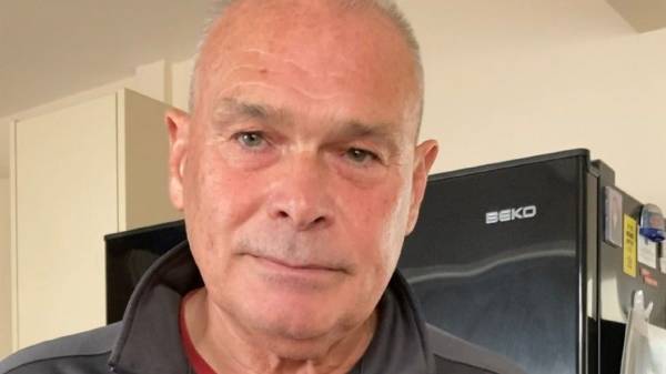 5 ஆண்டுளாக காதில் சிக்கியிருந்த.. 5 ஆண்டுளாக காதில் சிக்கியிருந்த..