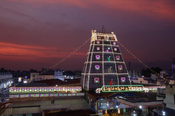 பத்மாவதி ஸ்ரீநிவாசன் திருக்கல்யாணம் 