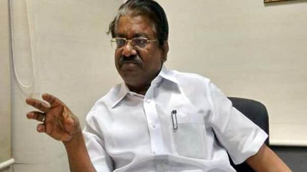 அரசியல் பார்க்கக் கூடாது அரசியல் பார்க்கக் கூடாது