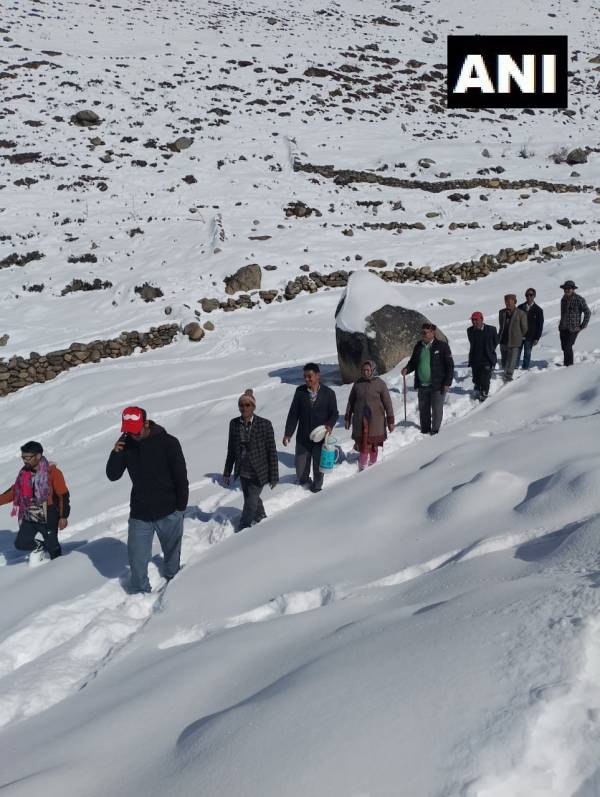 74 சதவீத வாக்குகள் 