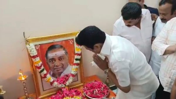 நன்றிக்கடன் பட்டுள்ளேன் - நெகிழ்ச்சி 