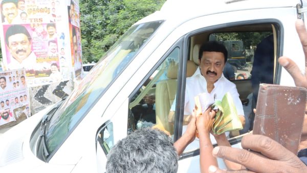  நேரா காரை விட்ட ஸ்டாலின் 