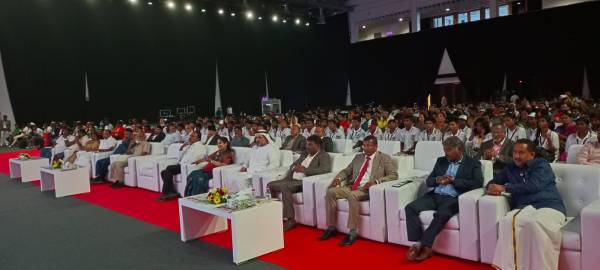 Minister Anbil Mahesh went to sharjah book fair along govt school students Minister Anbil Mahesh went to sharjah book fair along govt school students