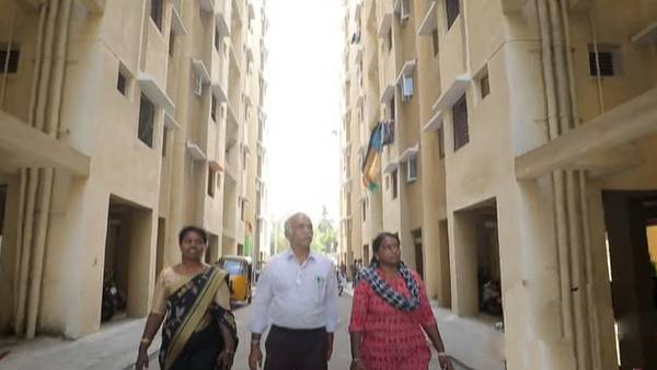 அன்று 220 சதுர அடி; இன்று 420 சதுர அடி 