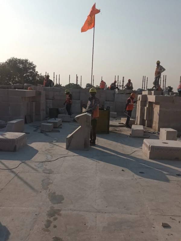 கிரானைட்-இளஞ்சிவப்பு கற்கள் 