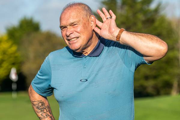 சிறிய ரக இயர் பட்ஸ் சிறிய ரக இயர் பட்ஸ்