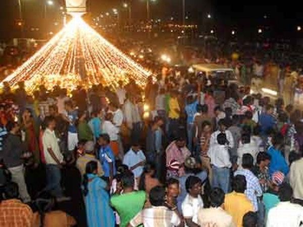 நெடுஞ்சாலை கடைகள்