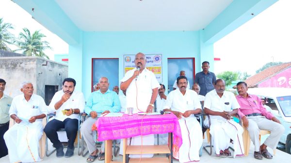  கிறிஸ்துமஸ் நிகழ்ச்சியில் மஸ்தான் 