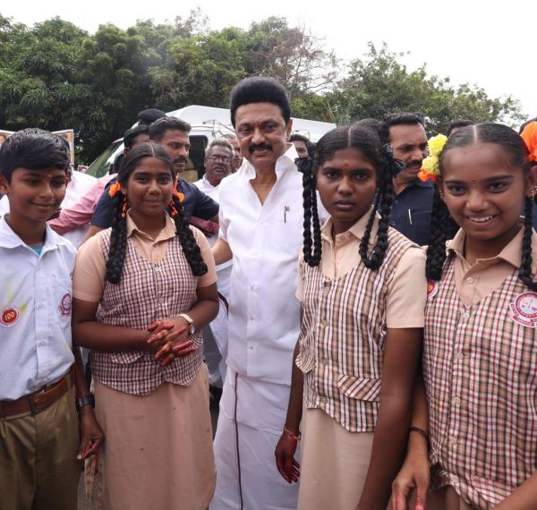  புன்னகை மாறாமல் வணக்கம் 