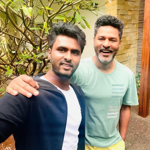 மகிழ்ச்சியும் பாராட்டும்